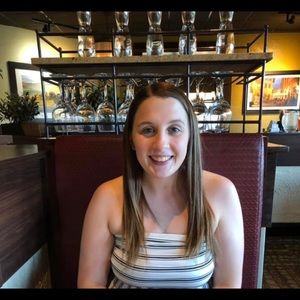 Meet your Posher, Alexis